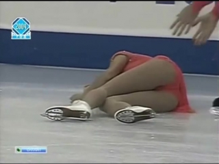 hard fall of skaters on ice